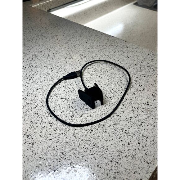 Fitbit 3 & 4 Charger - Picture 5 of 5